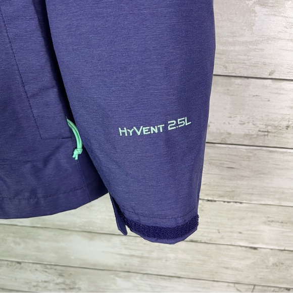 The North Face HY-Vent 2.5 L Rain Jacket - Picture 3 of 6